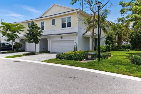 622 Parsons Way Deerfield Beach FL 33442