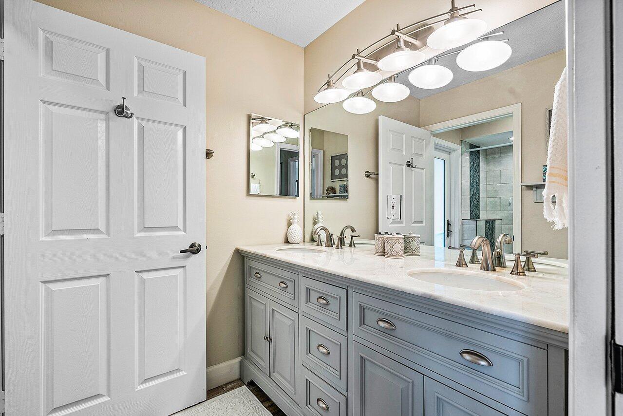 MEADOW WOOD OF THE LANDINGS AT WELLINGTO - Residential