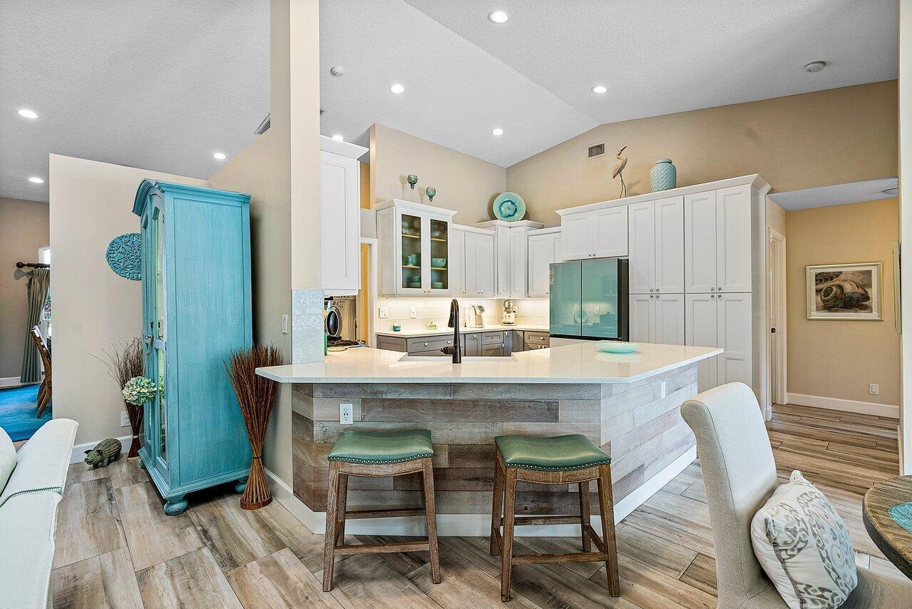 MEADOW WOOD OF THE LANDINGS AT WELLINGTO - Residential