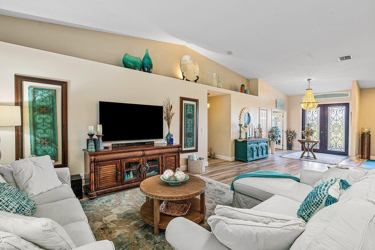 MEADOW WOOD OF THE LANDINGS AT WELLINGTO - Residential