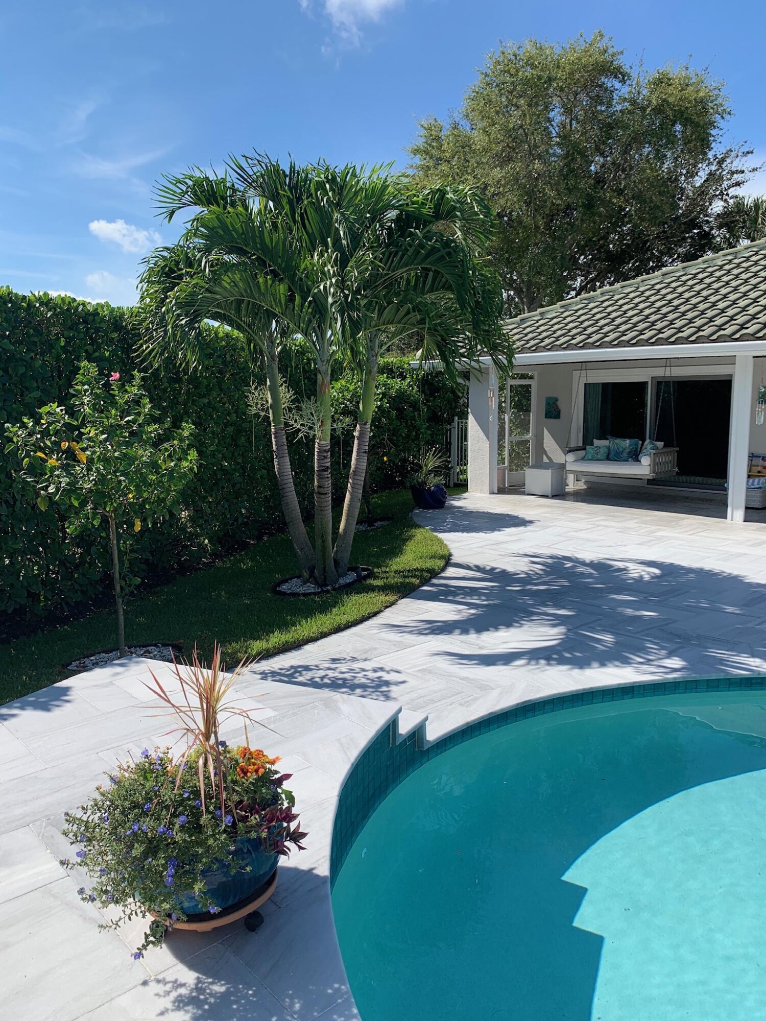 MEADOW WOOD OF THE LANDINGS AT WELLINGTO - Residential