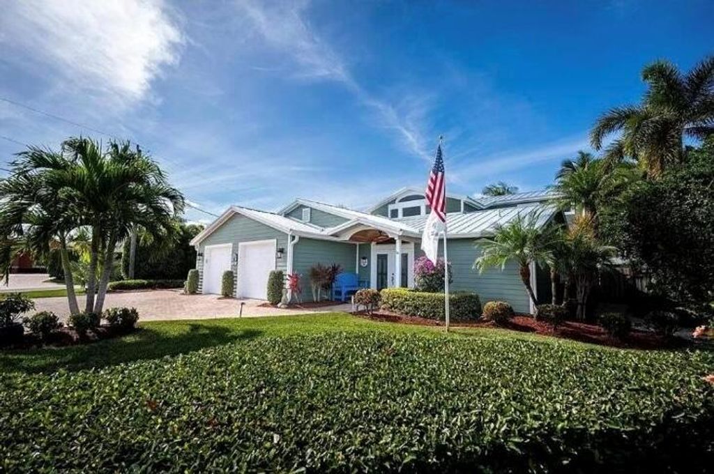 Photo of 340 SW Beachway Avenue, Palm City, FL 34990 (MLS # R10956036)