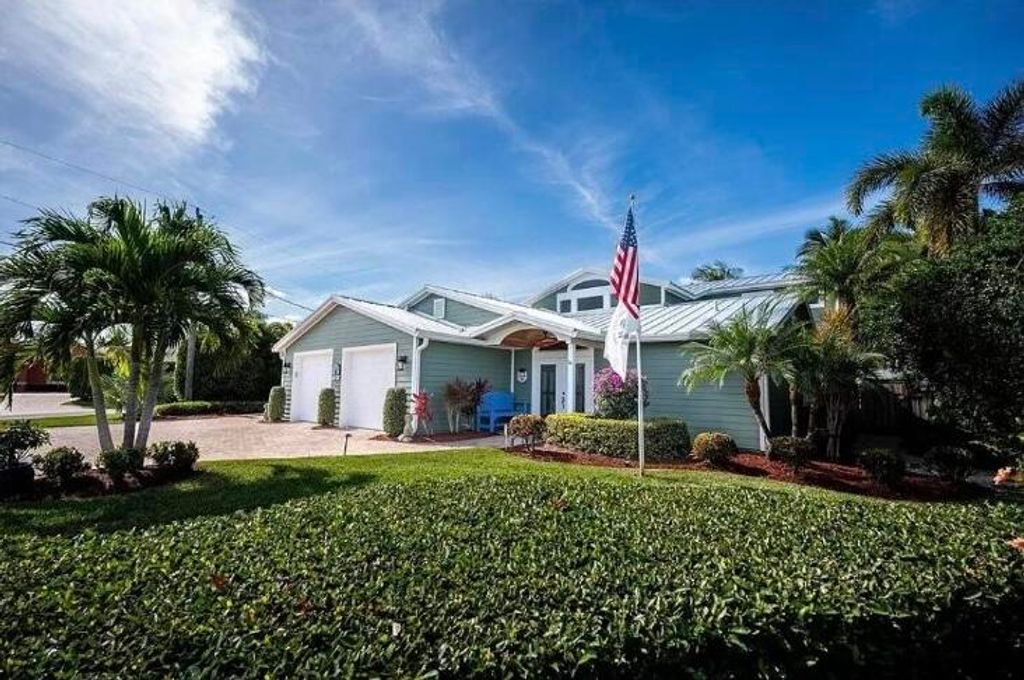 Photo of 340 SW Beachway Avenue, Palm City, FL 34990 (MLS # R10956036)