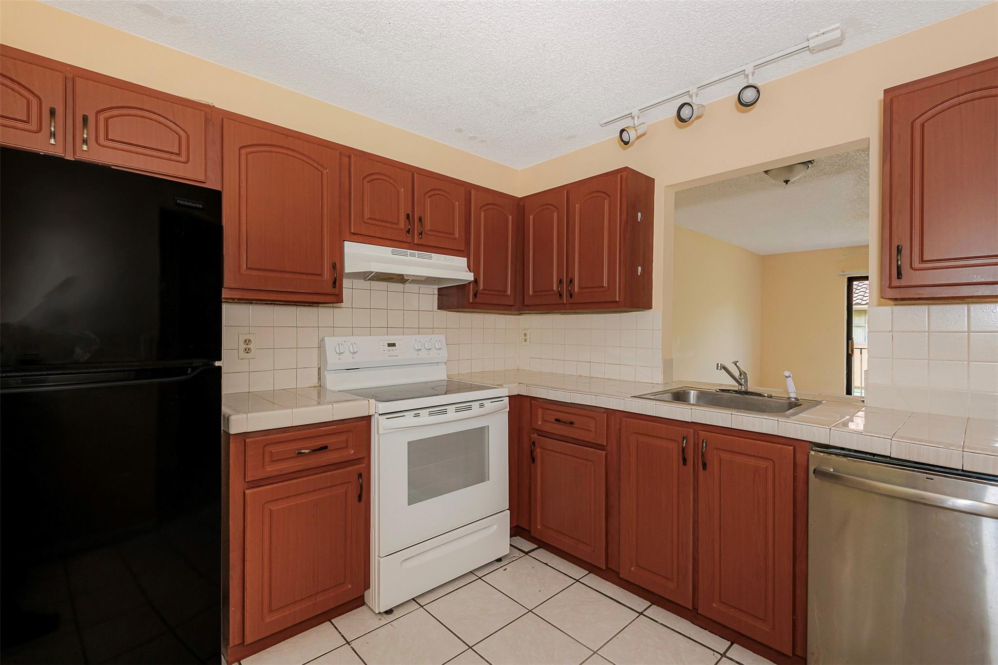 Glenwood Sub 69-33 B - Residential Income