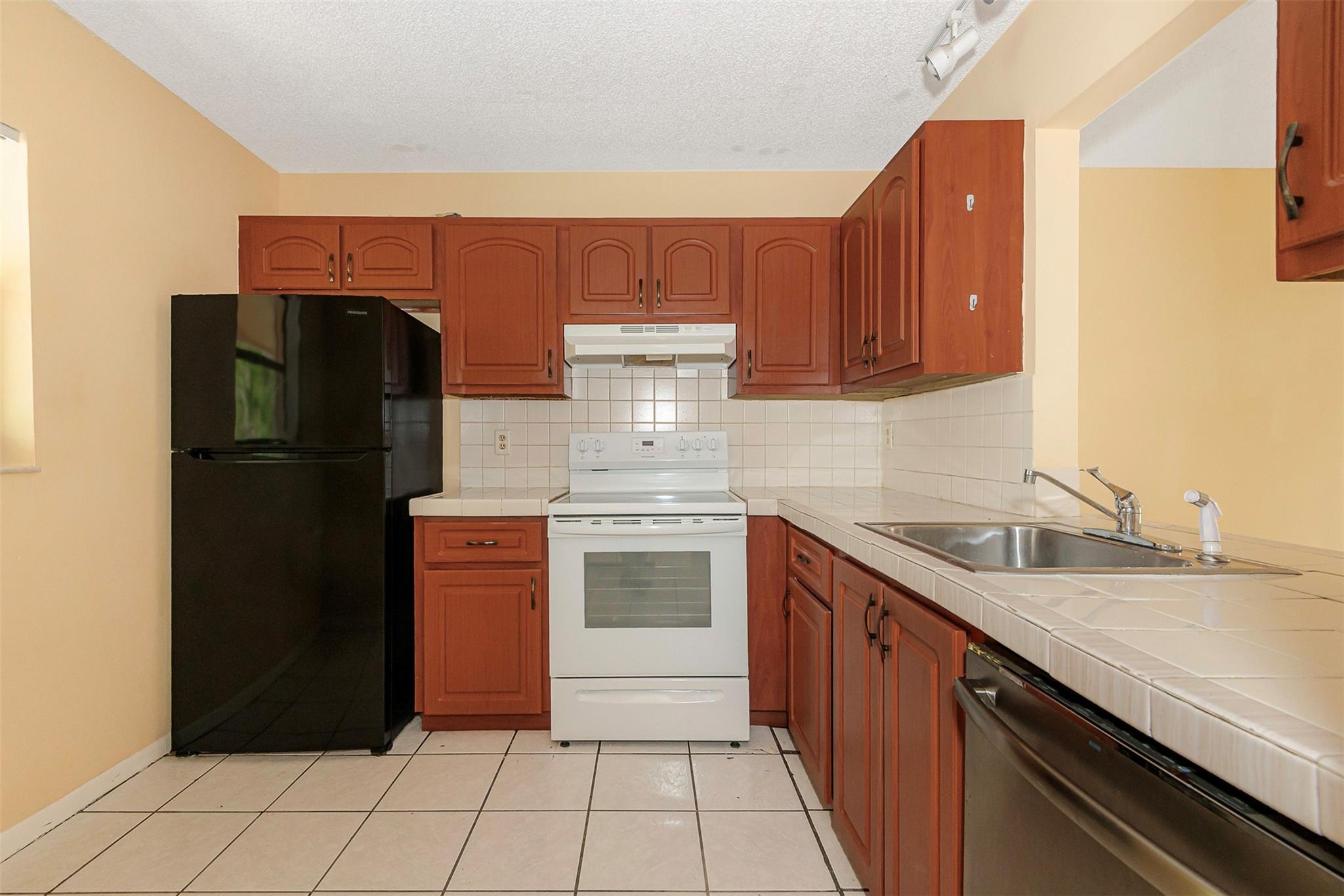 Glenwood Sub 69-33 B - Residential Income