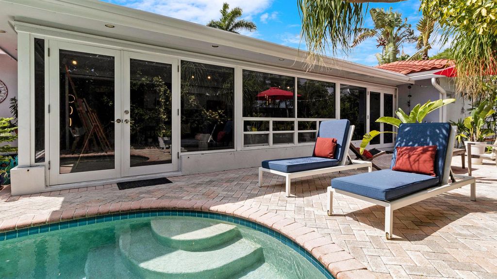 Photo of 5920 NE 21st Way, Fort Lauderdale, FL 33308 (MLS # R11097837)