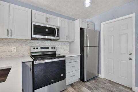 Tiny photo for 2811 NE 9th Terrace, Pompano Beach, FL 33064 (MLS # B26050250)