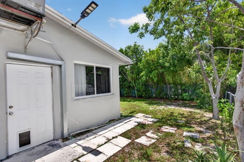 Tiny photo for 2811 NE 9th Terrace, Pompano Beach, FL 33064 (MLS # B26050250)