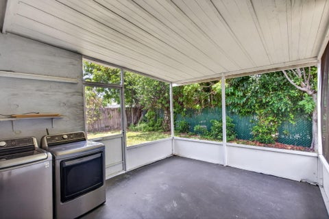 Tiny photo for 2811 NE 9th Terrace, Pompano Beach, FL 33064 (MLS # B26050250)