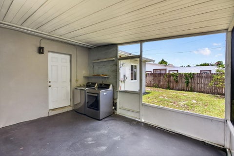 Tiny photo for 2811 NE 9th Terrace, Pompano Beach, FL 33064 (MLS # B26050250)