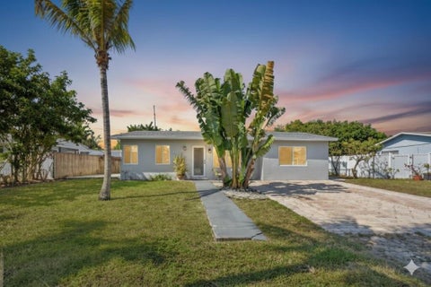 Tiny photo for 2811 NE 9th Terrace, Pompano Beach, FL 33064 (MLS # B26050250)