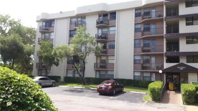 NICELY UPDATED 1/1 ON 4TH FLR W/ BALCONY & POOL VIEW. EXCELLENT CORAL
SPRINGS LOCATION NEAR TRANSPORTATION, SHOPPING, RESTAURANTS, &
ENTERTAINMENT. SECURED BUILDING, POOL, SPA, KEYED ENTRY. WALK-IN CLOSETS,
WATER/SEWER INCLUDED. ALL AGES. 620+ CREDIT.