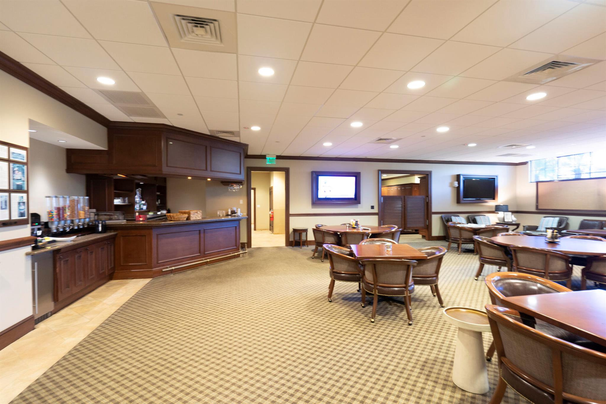 Stuart, Florida, 34997, United States, 5 Bedrooms Bedrooms, ,4 BathroomsBathrooms,Residential,Active,1987181