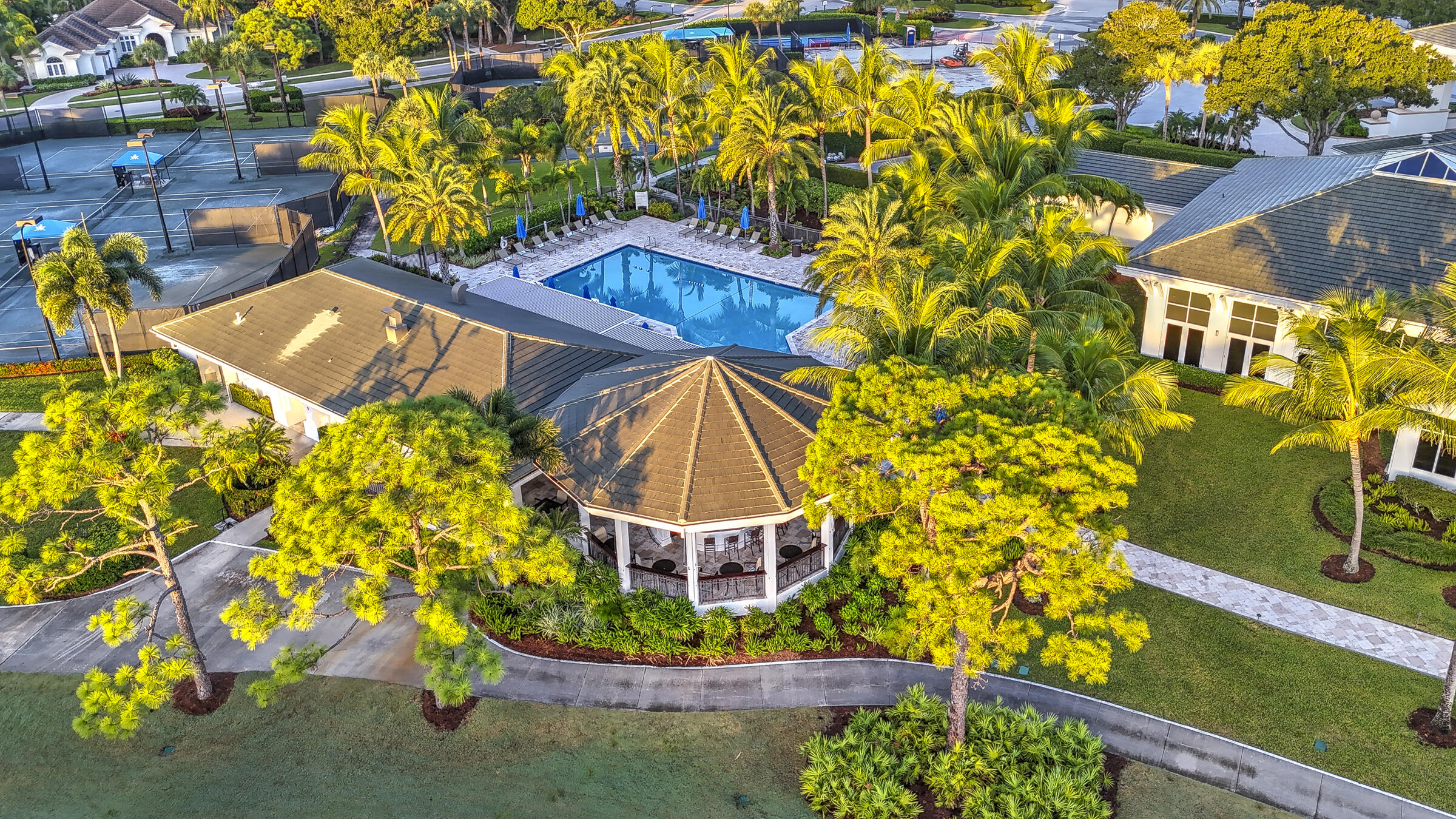 WILLOUGHBY - Residential