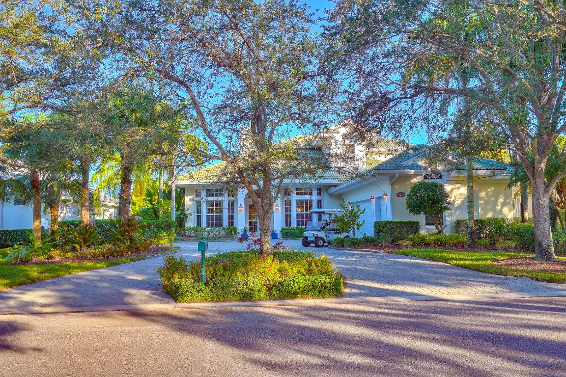 4577 SE Waterford Drive