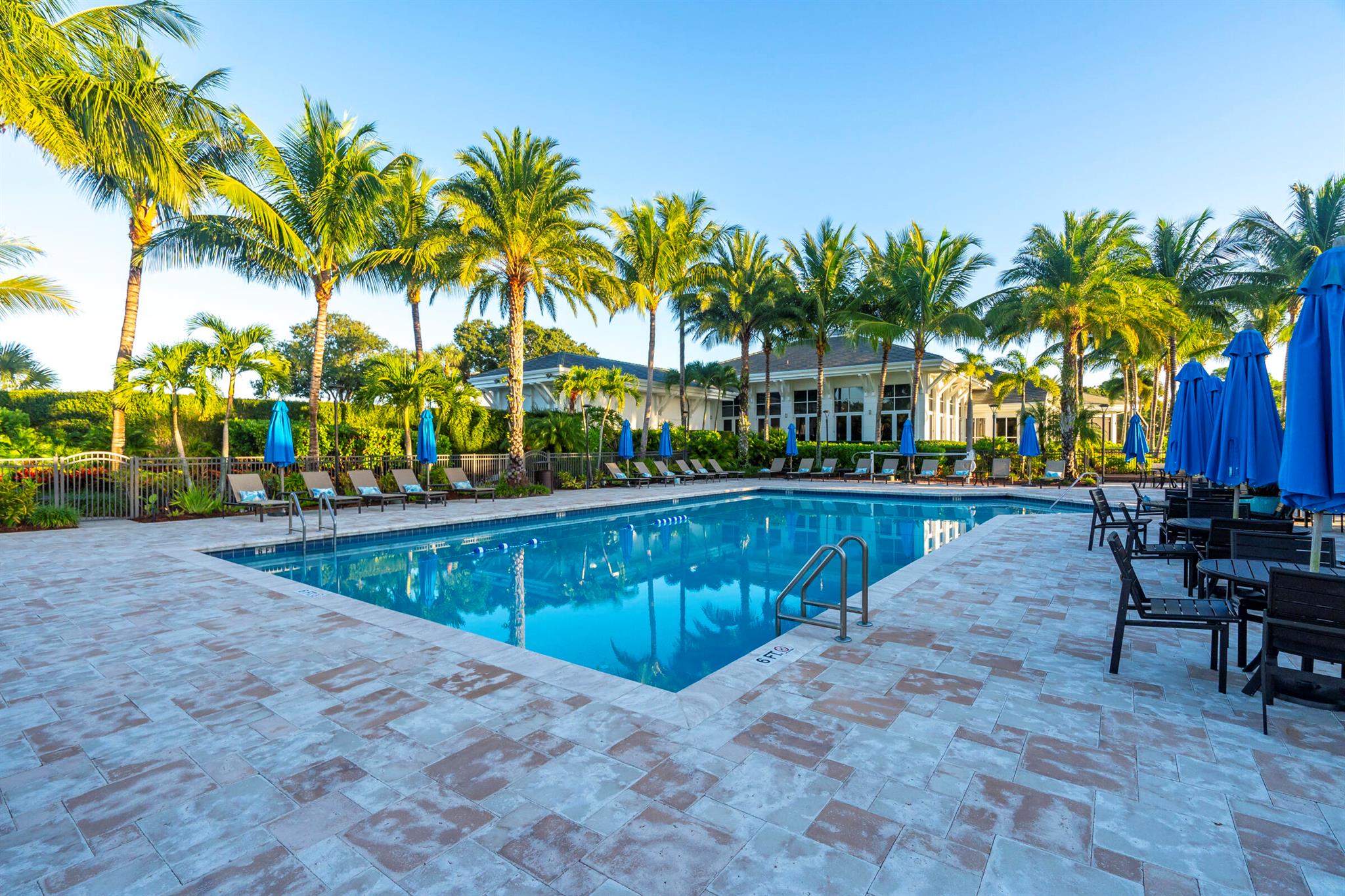 Stuart, Florida, 34997, United States, 5 Bedrooms Bedrooms, ,4 BathroomsBathrooms,Residential,Active,1987181