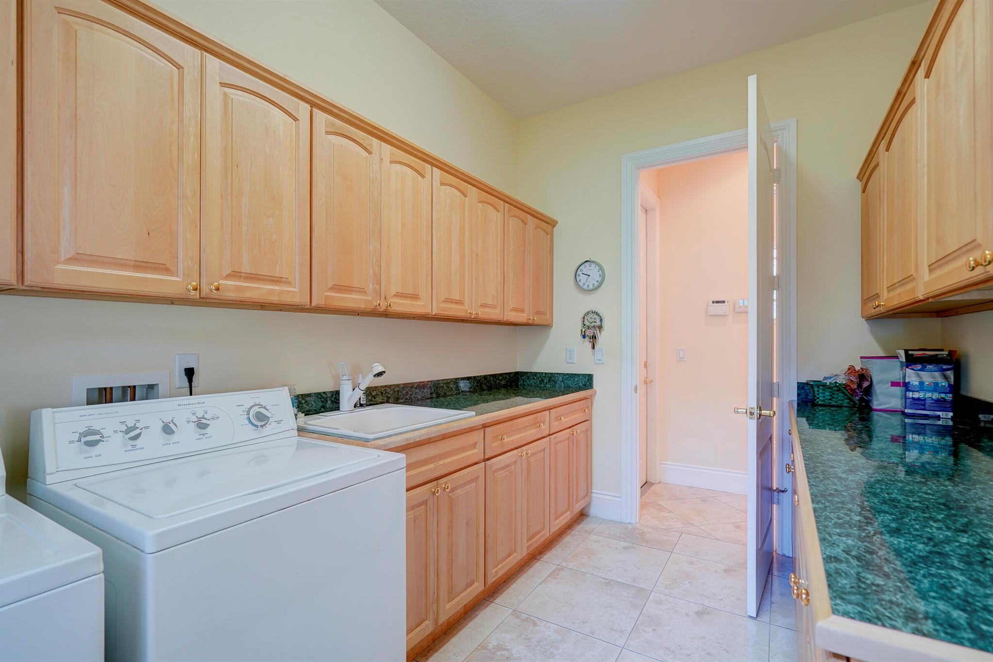 Stuart, Florida, 34997, United States, 5 Bedrooms Bedrooms, ,4 BathroomsBathrooms,Residential,Active,1987181