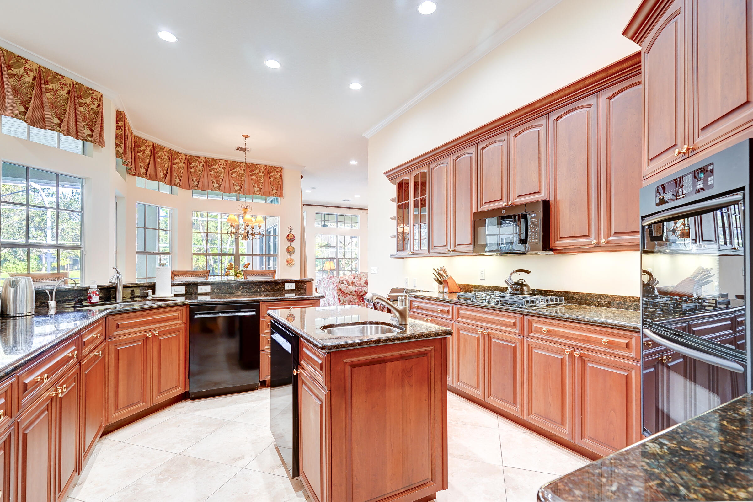 WILLOUGHBY - Residential