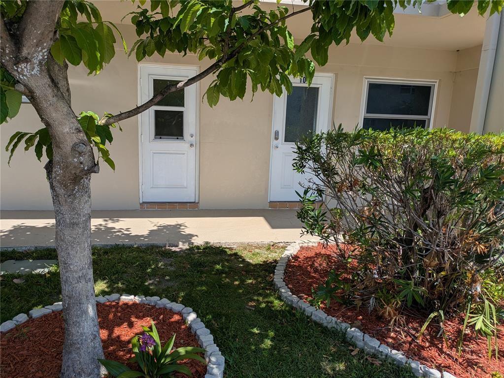 VENETIAN PARK GARDENS CON - Residential