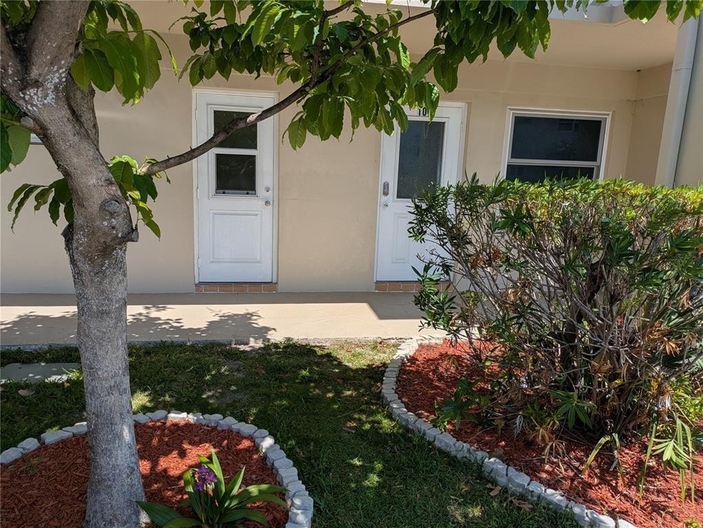 VENETIAN PARK GARDENS CON - Residential