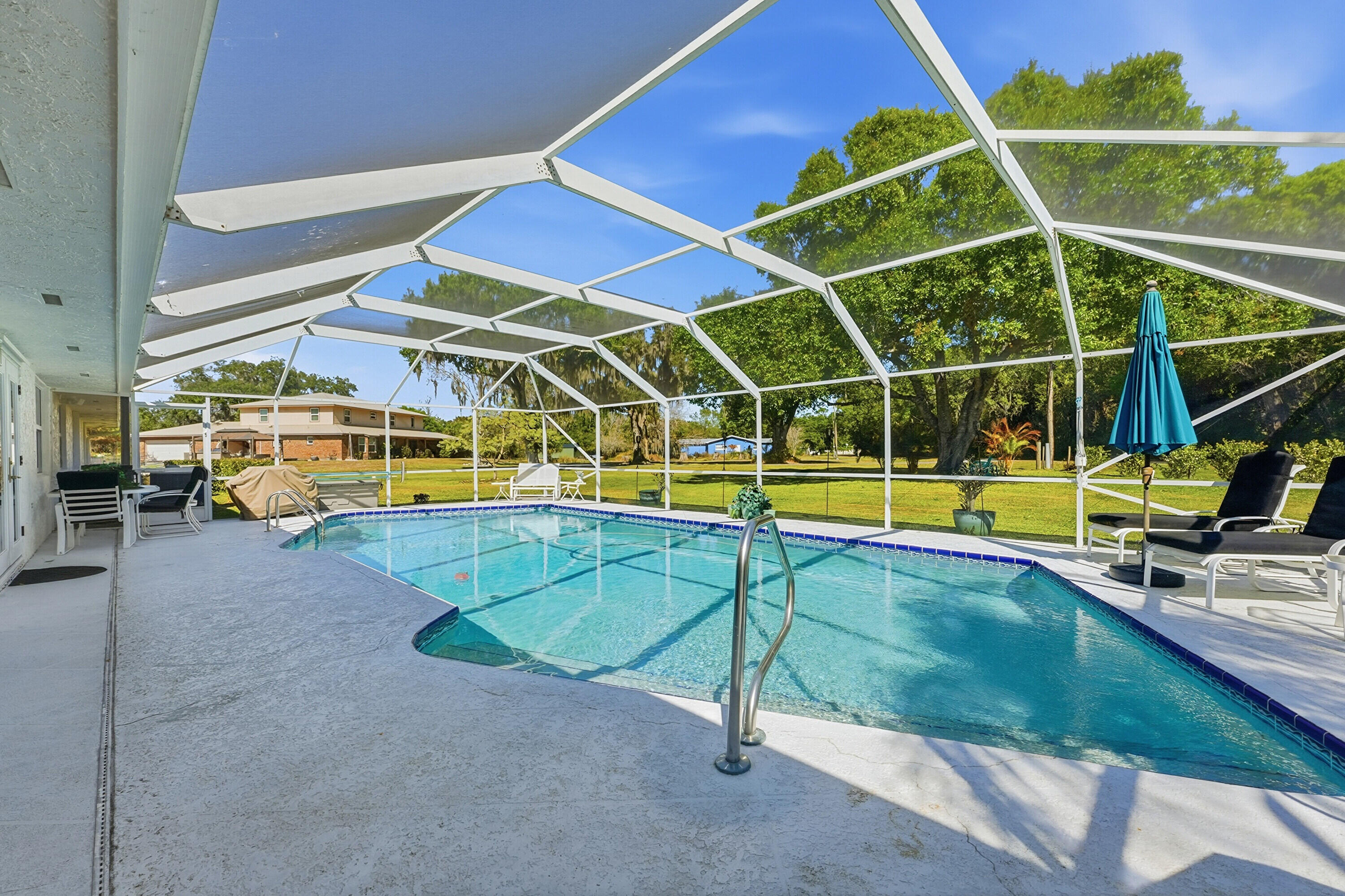 DRIFTWOOD MANOR SECTION 1 - Residential