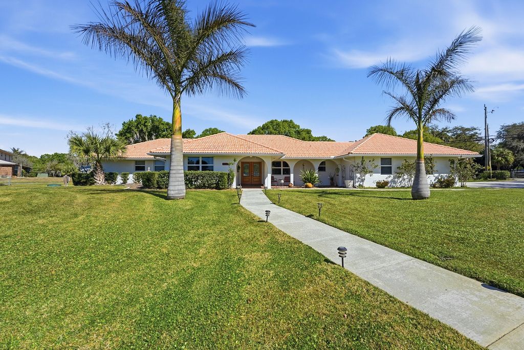 Photo of 1100 Fleetwood Lane, Fort Pierce, FL 34982 (MLS # R11160890)