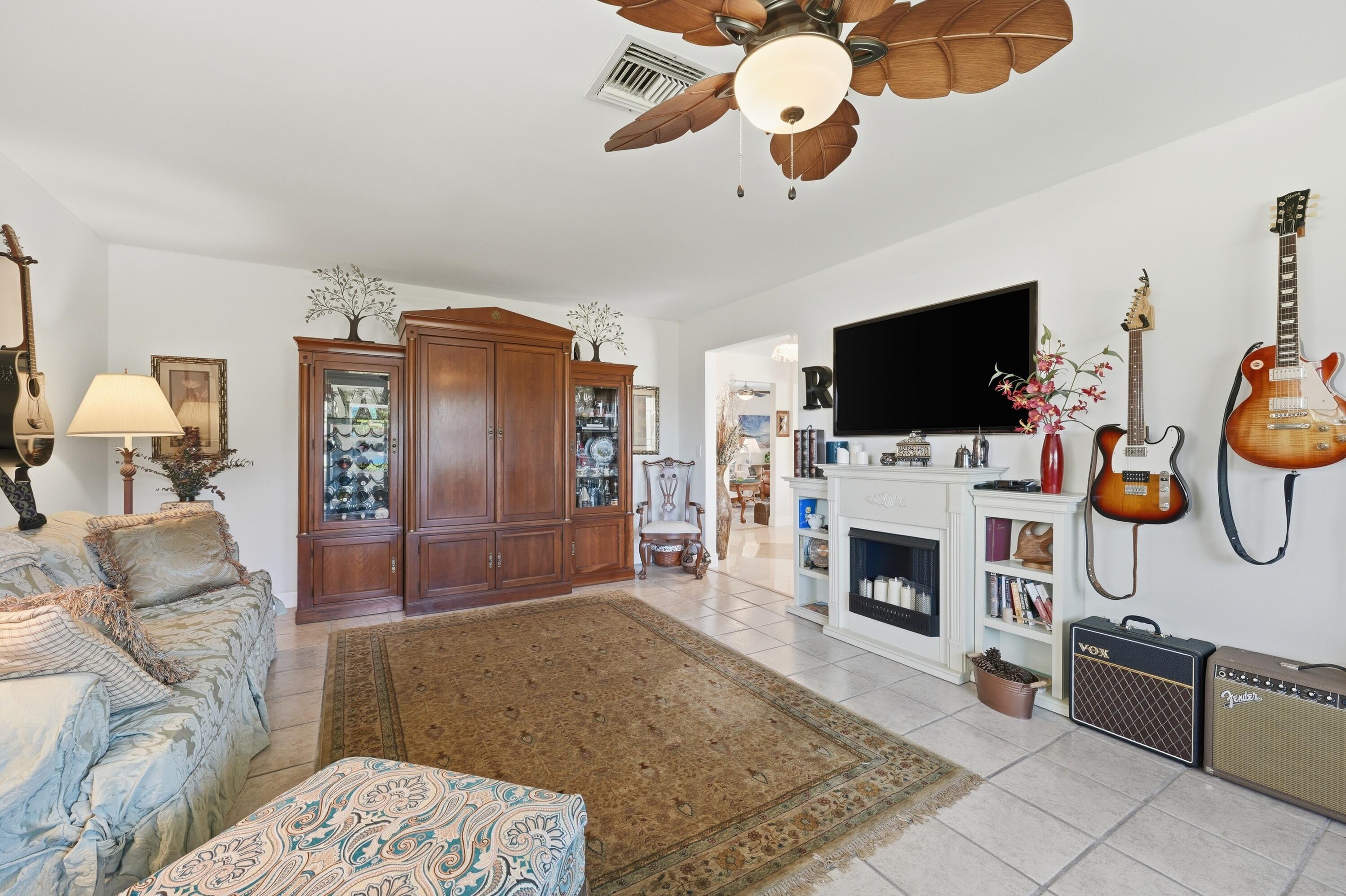 DRIFTWOOD MANOR SECTION 1 - Residential