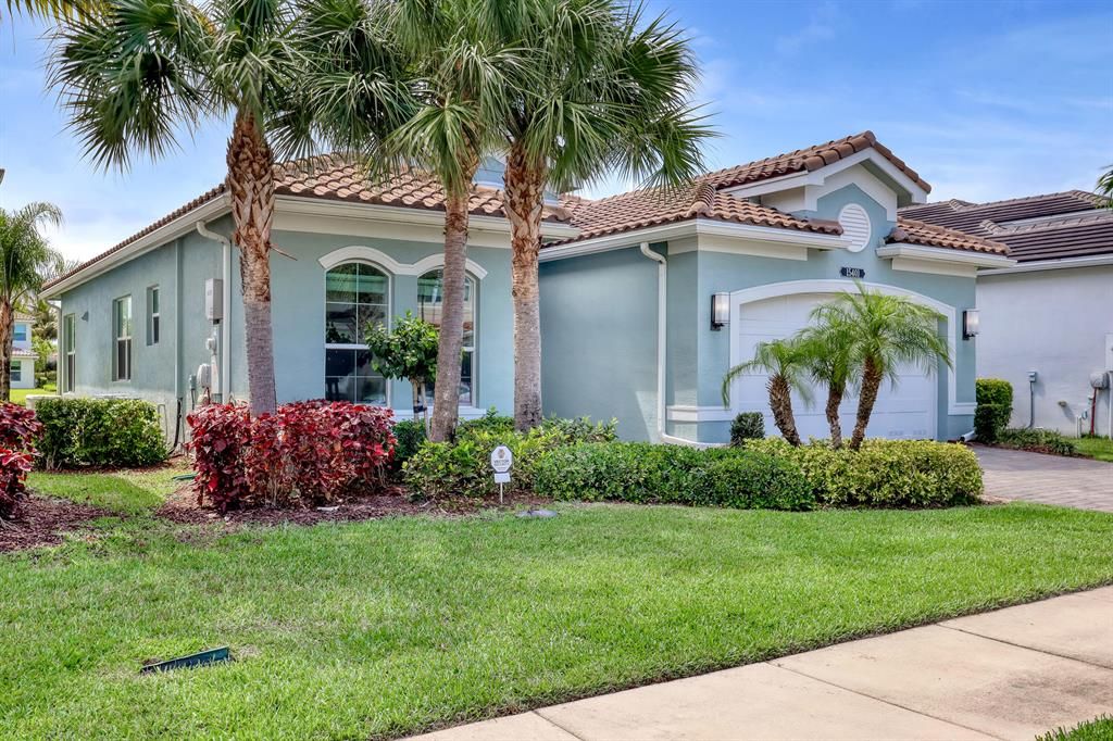 Photo of 15401 Destiny Drive, Delray Beach, FL 33446 (MLS # R10883737)