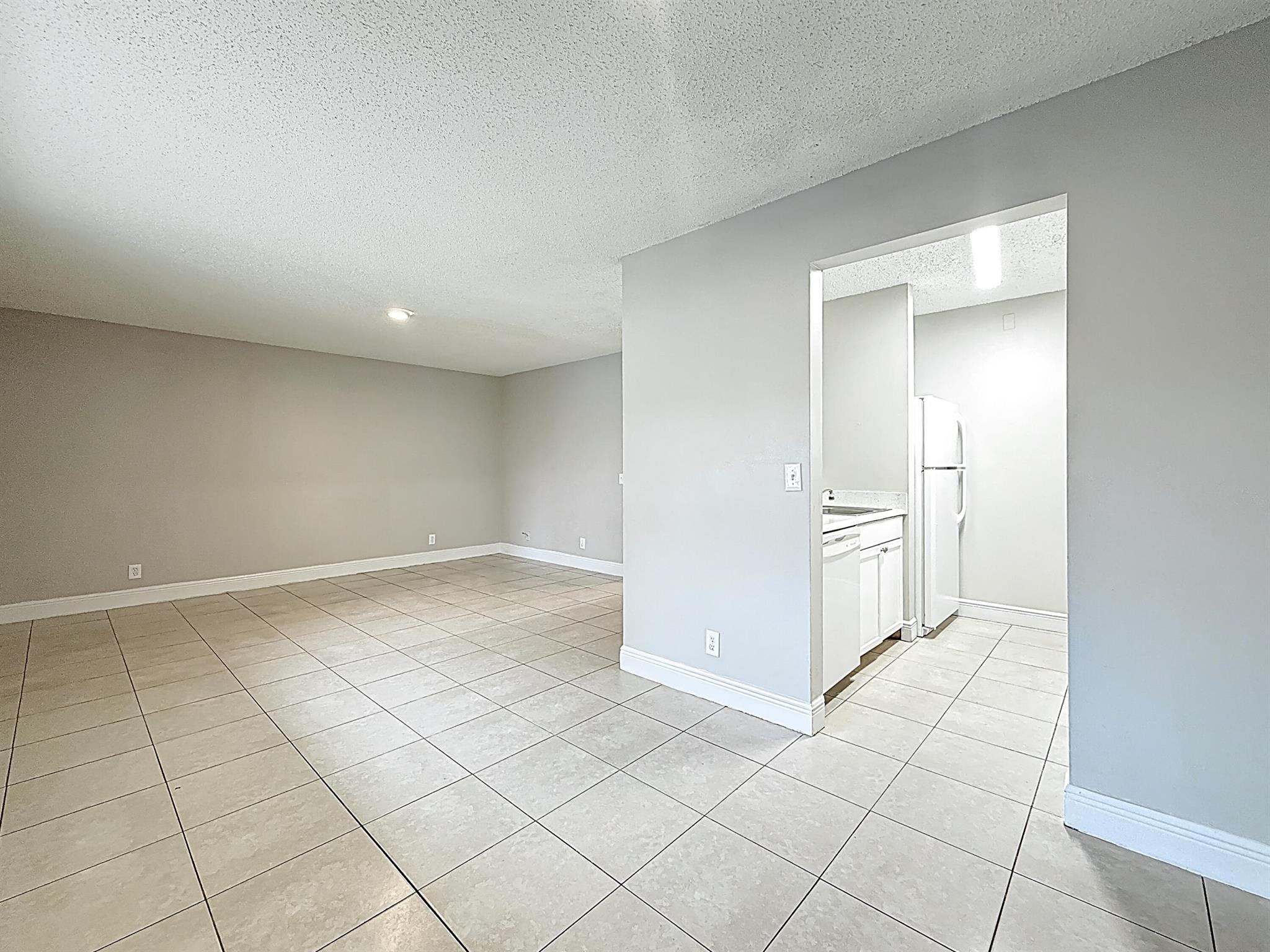 MEADOWS ON THE GREEN CONDO - Residential Lease