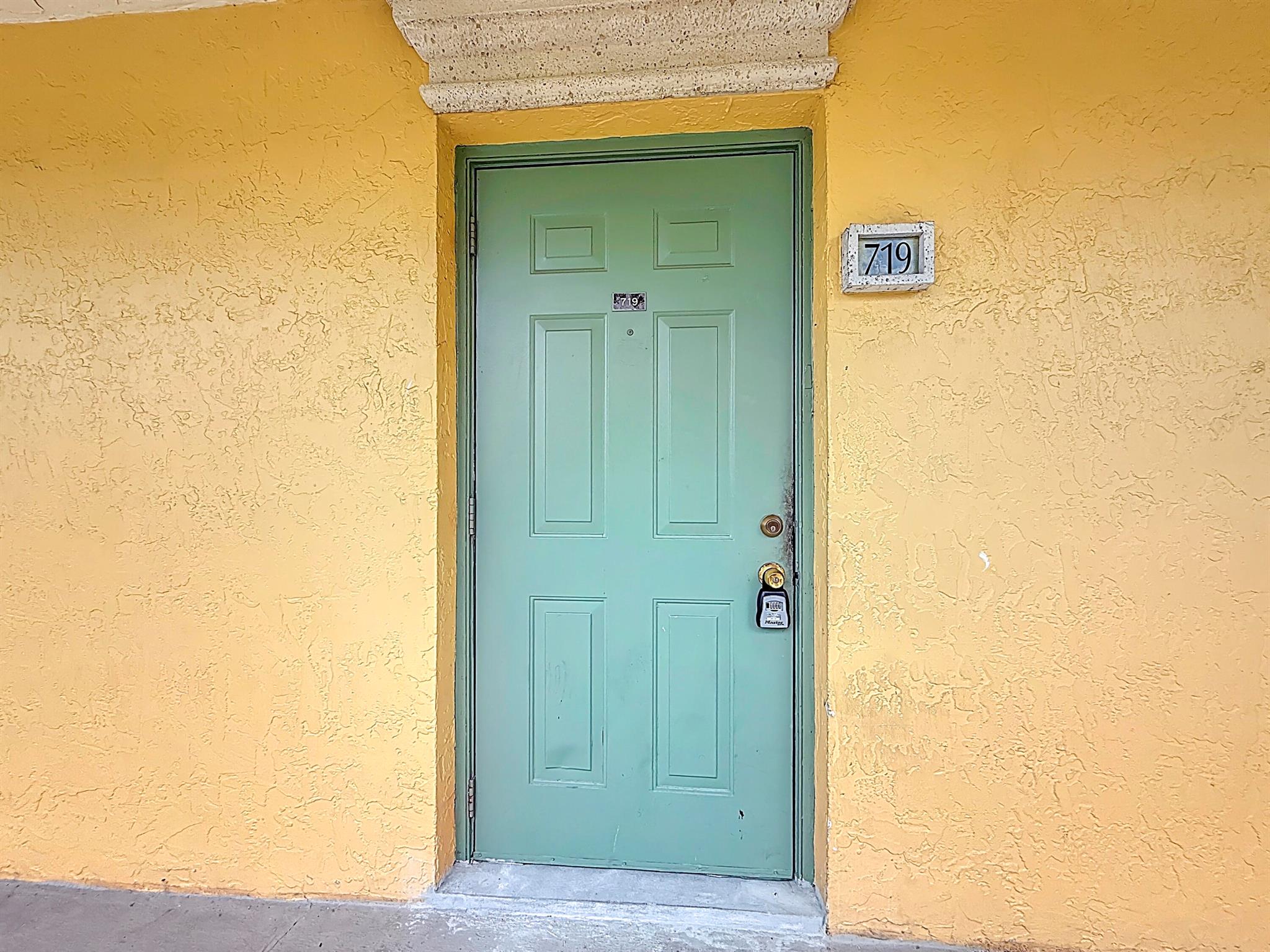 MEADOWS ON THE GREEN CONDO - Residential Lease