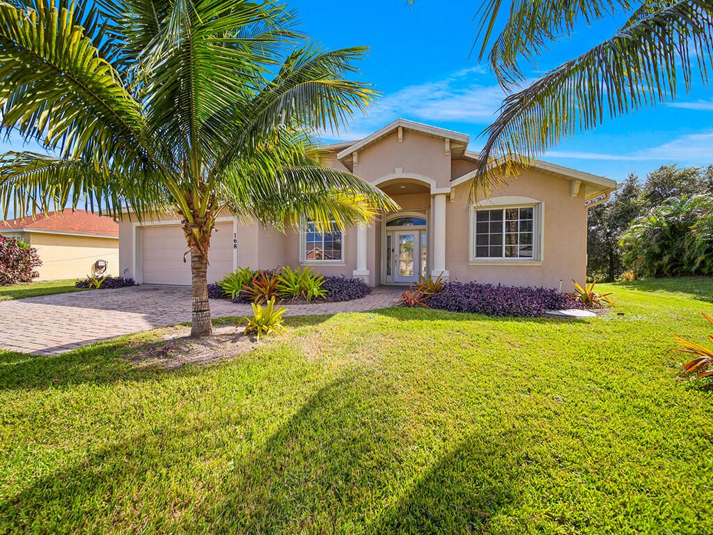 Photo of 168 SW Oakridge Drive, Port Saint Lucie, FL 34984 (MLS # R11033451)