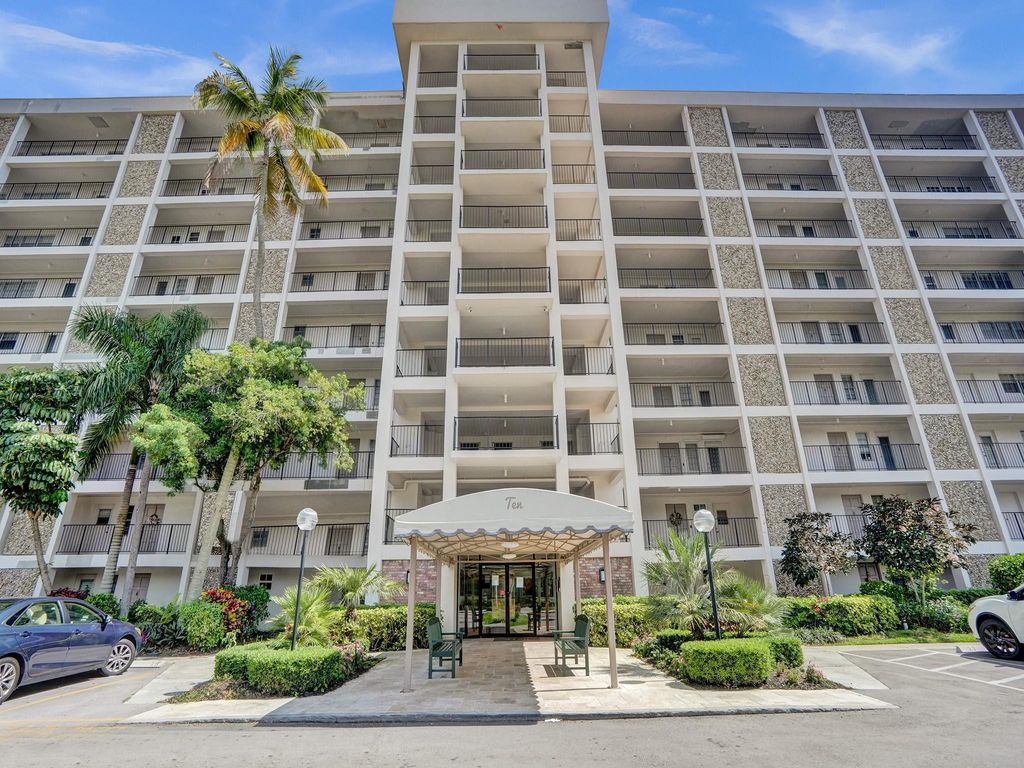 Photo of 3150 N Palm Aire Drive #106, Pompano Beach, FL 33069 (MLS # F10549894)