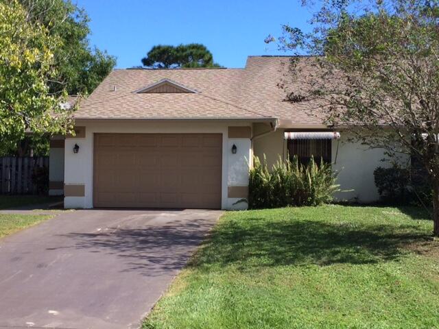 Photo of 4605 SE GENEVA Drive #00, Stuart, FL 34997 (MLS # B26084424)