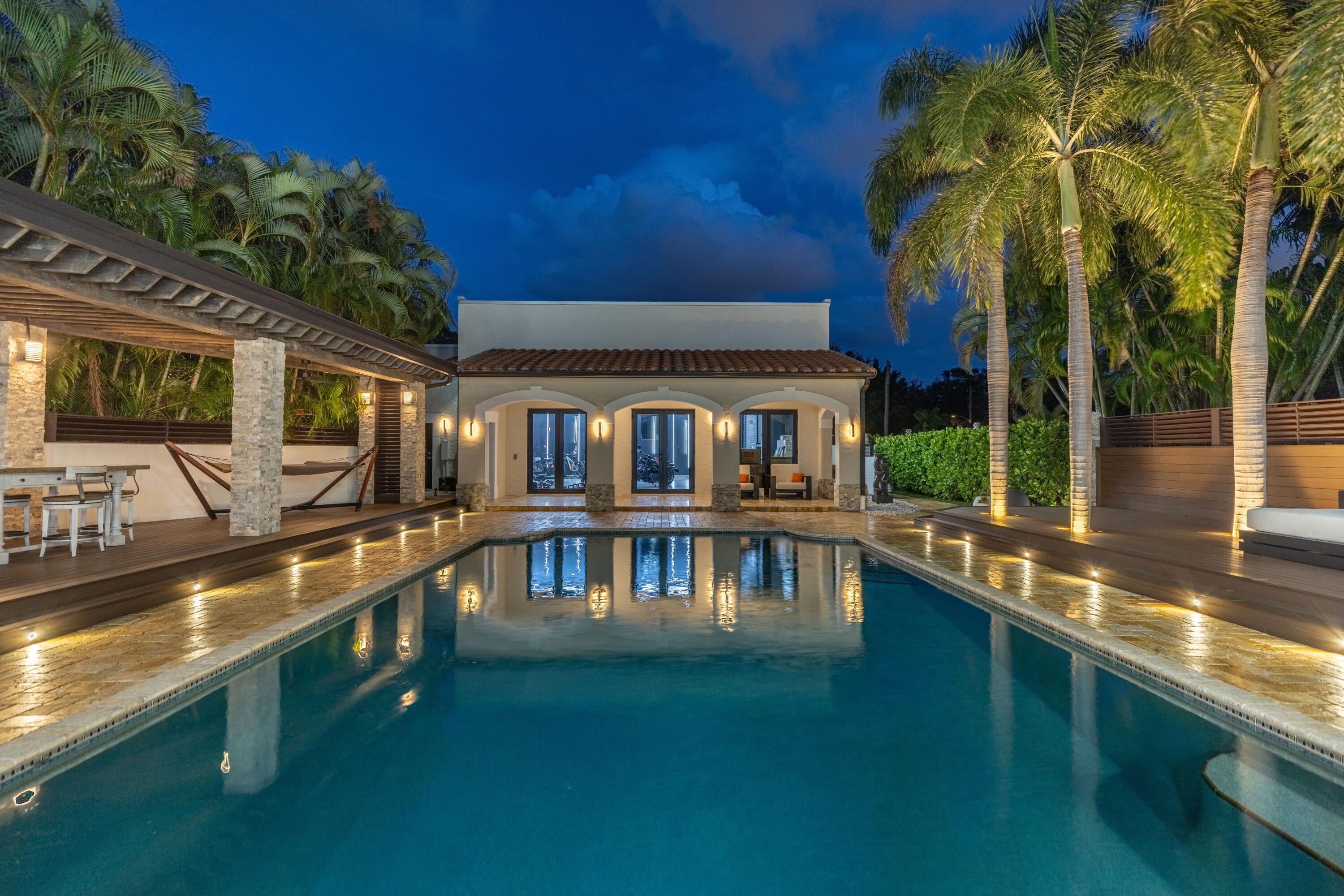 Properties | Stephanie Kaufman 290 NW 6th Street