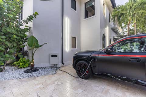 Tiny photo for 290 NW 6th Street, Boca Raton, FL 33432 (MLS # B26043971)