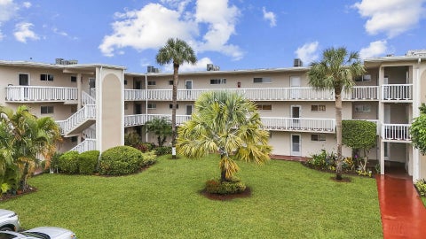 Tiny photo for 2856 Garden Drive S #106, Lake Worth, FL 33461 (MLS # B26090861)