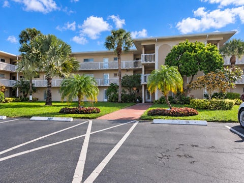 Tiny photo for 2856 Garden Drive S #106, Lake Worth, FL 33461 (MLS # B26090861)