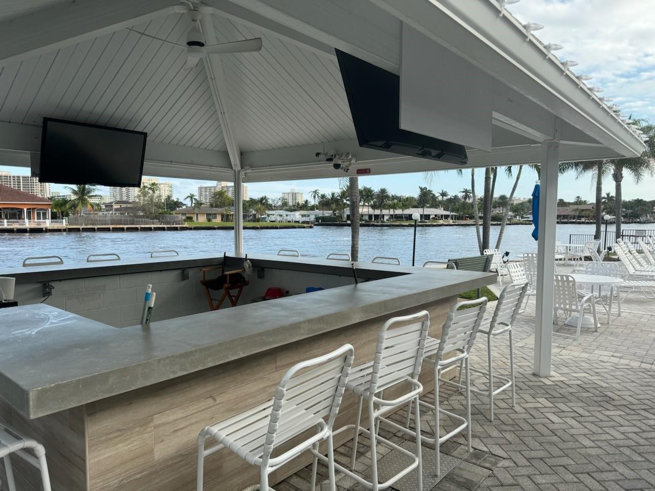 Bay Colony Club - Residential