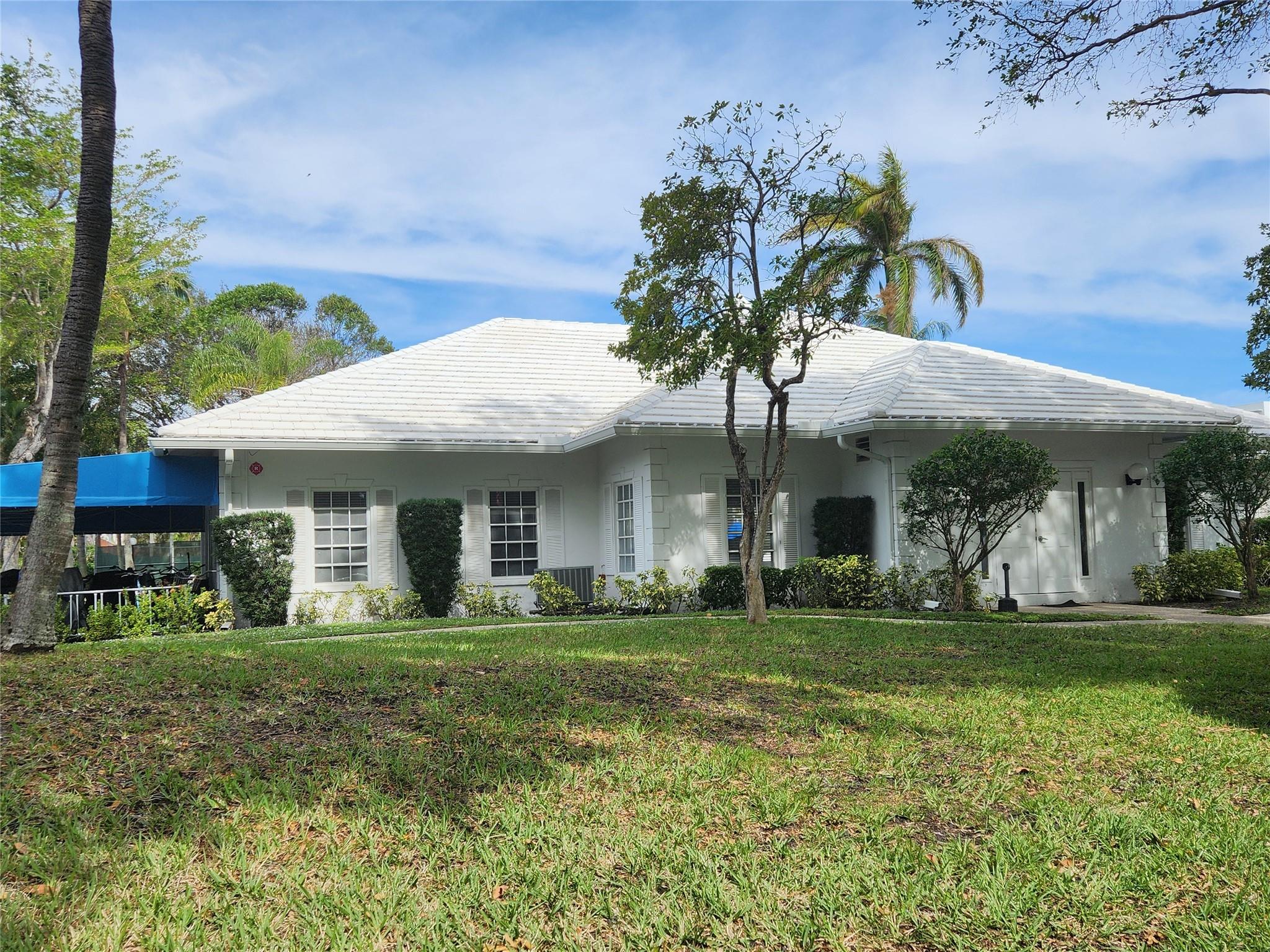 Bay Colony Club - Residential