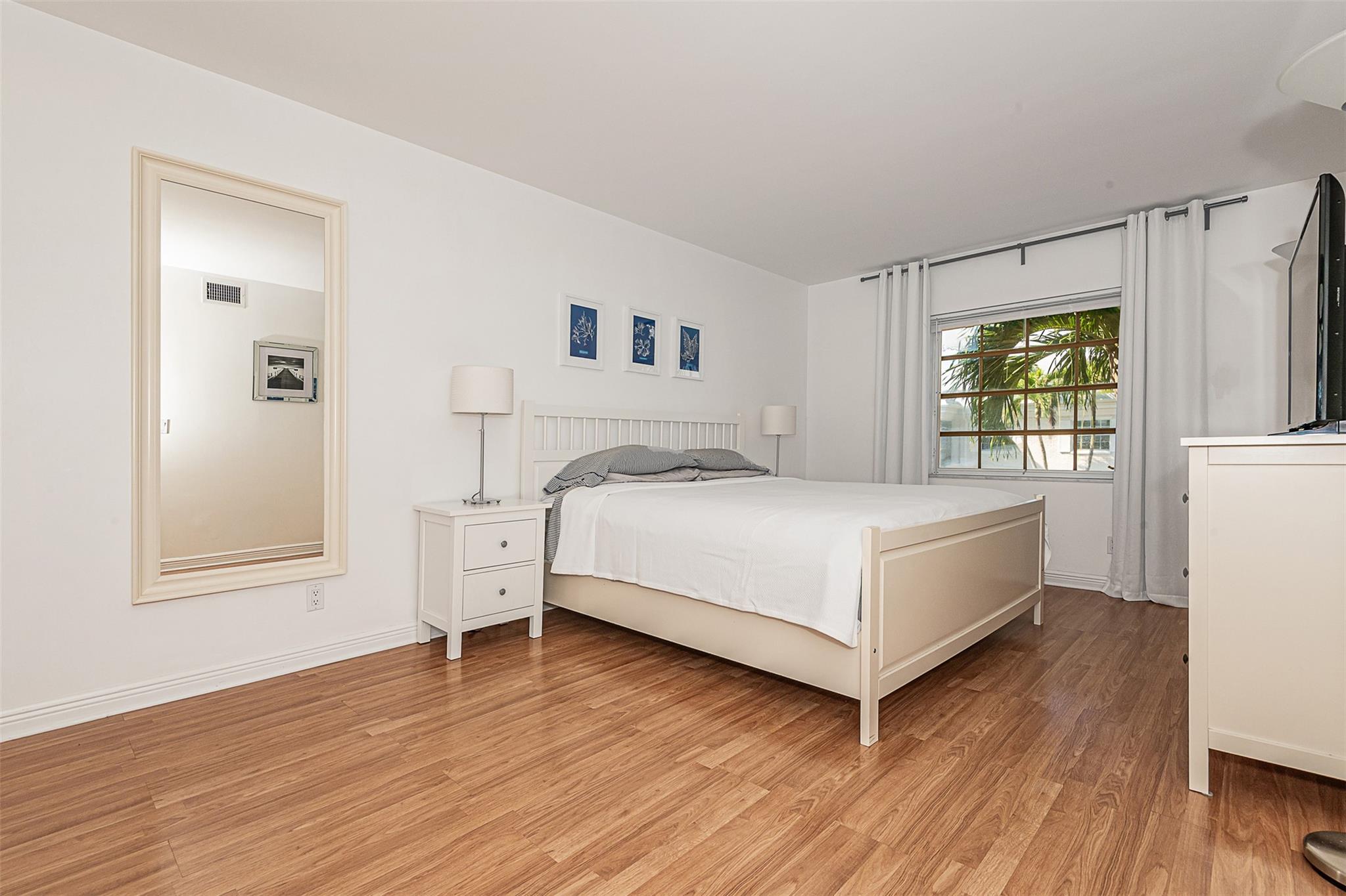 Bay Colony Club - Residential