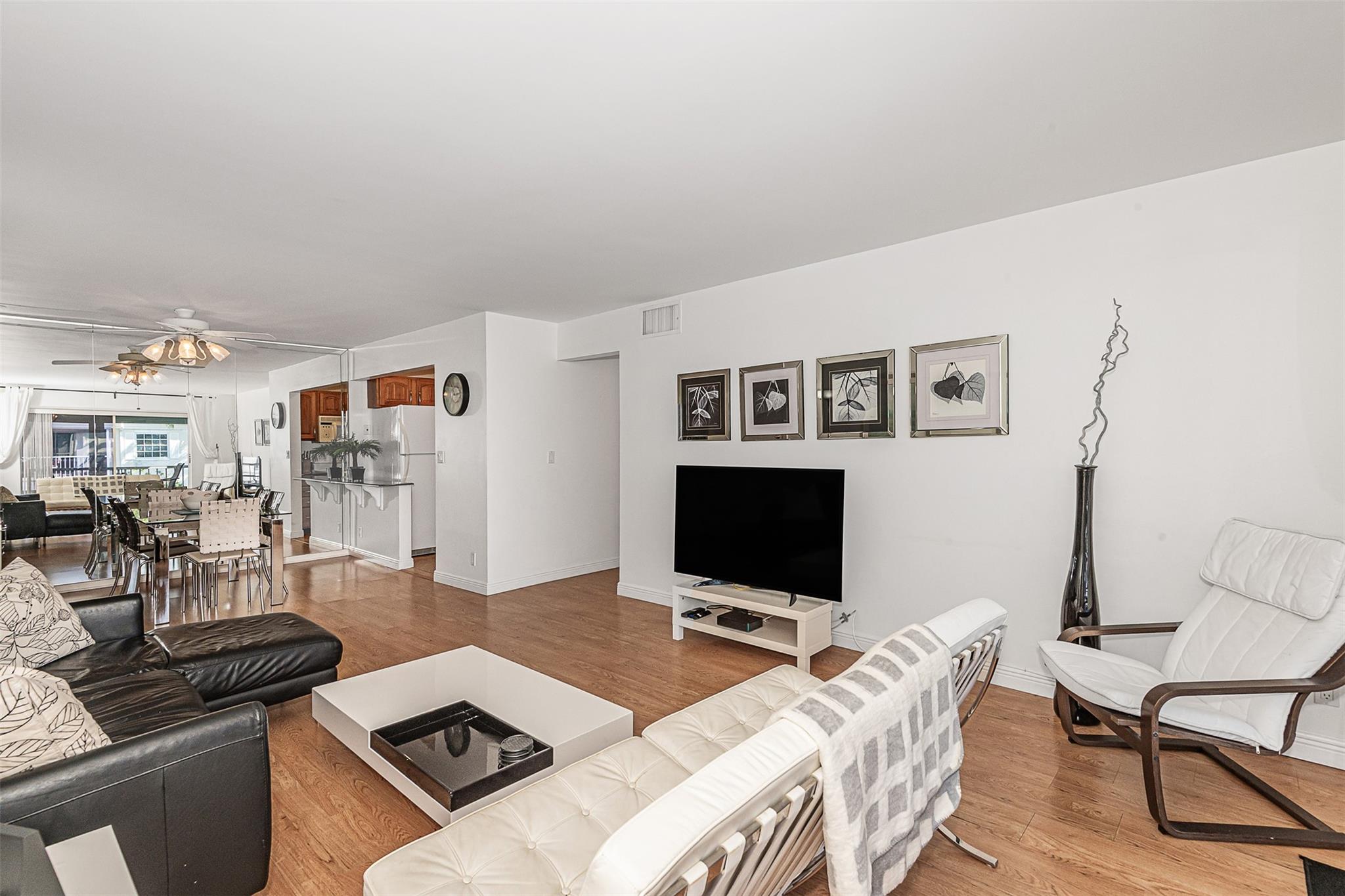 Bay Colony Club - Residential