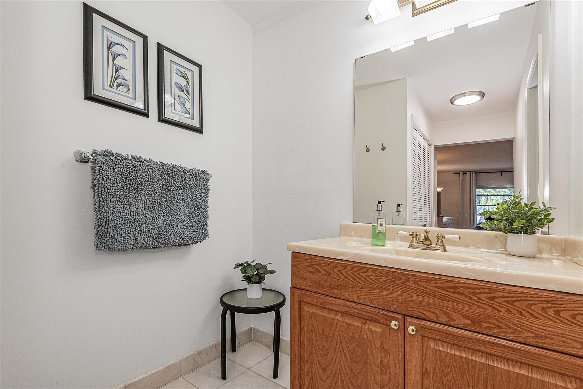 Bay Colony Club - Residential