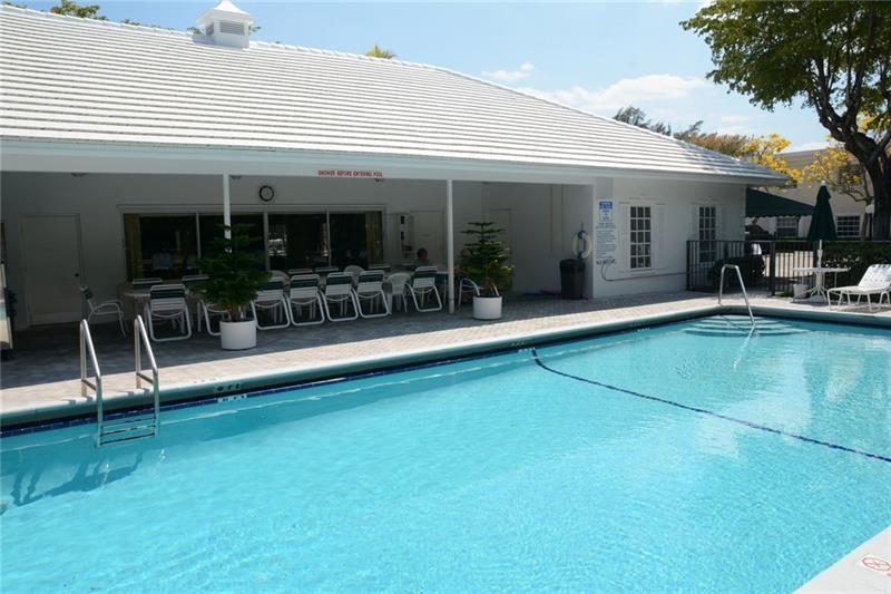 Bay Colony Club - Residential