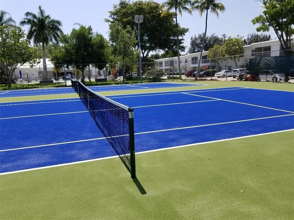Bay Colony Club - Residential