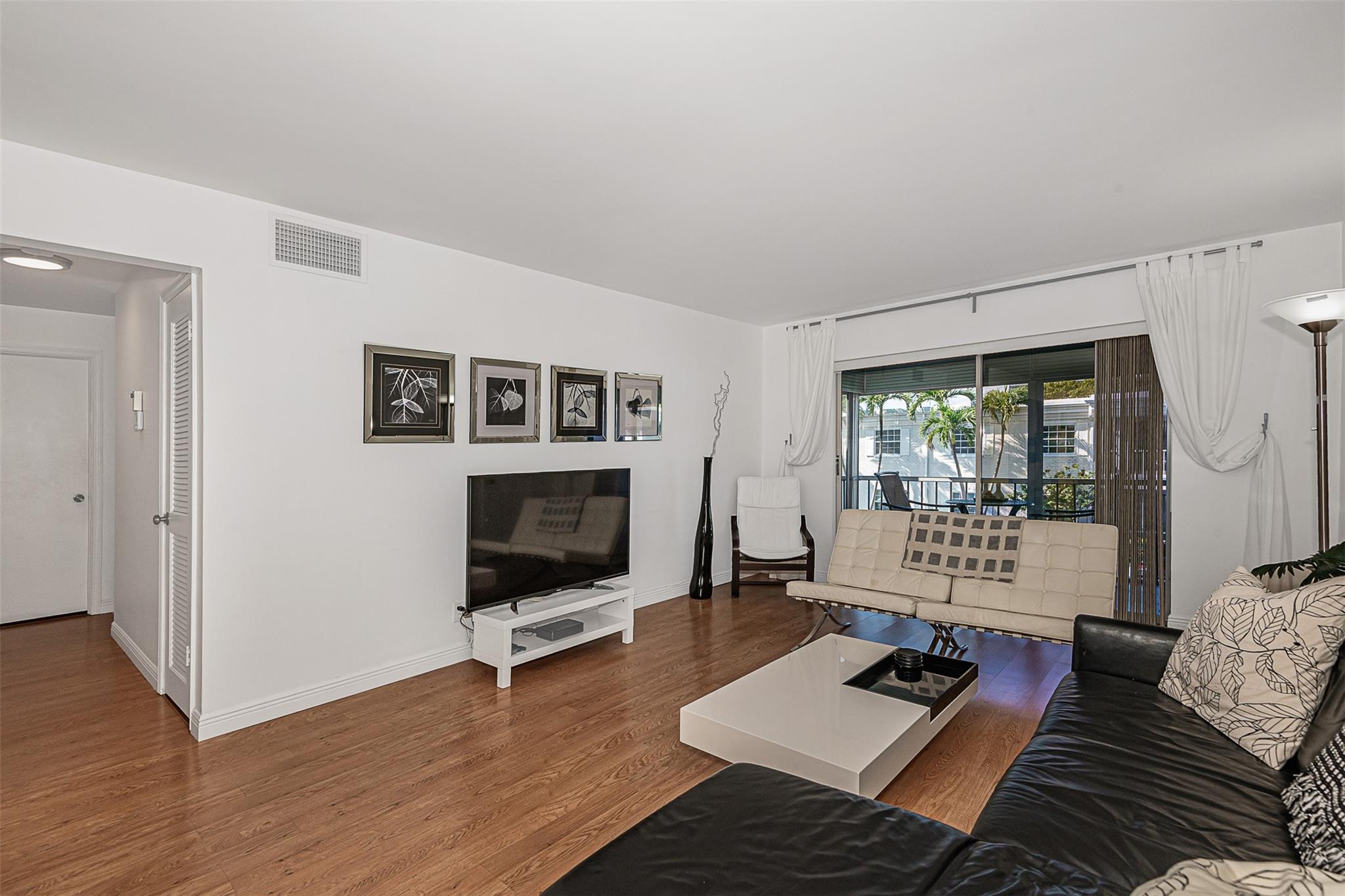 Bay Colony Club - Residential