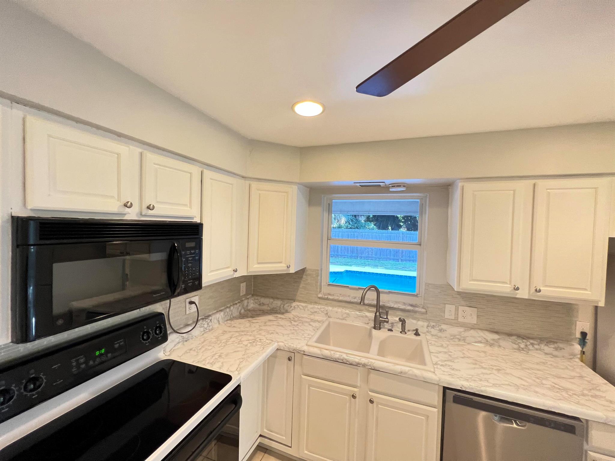 PINE MANOR SUBDIVISION - Residential Lease