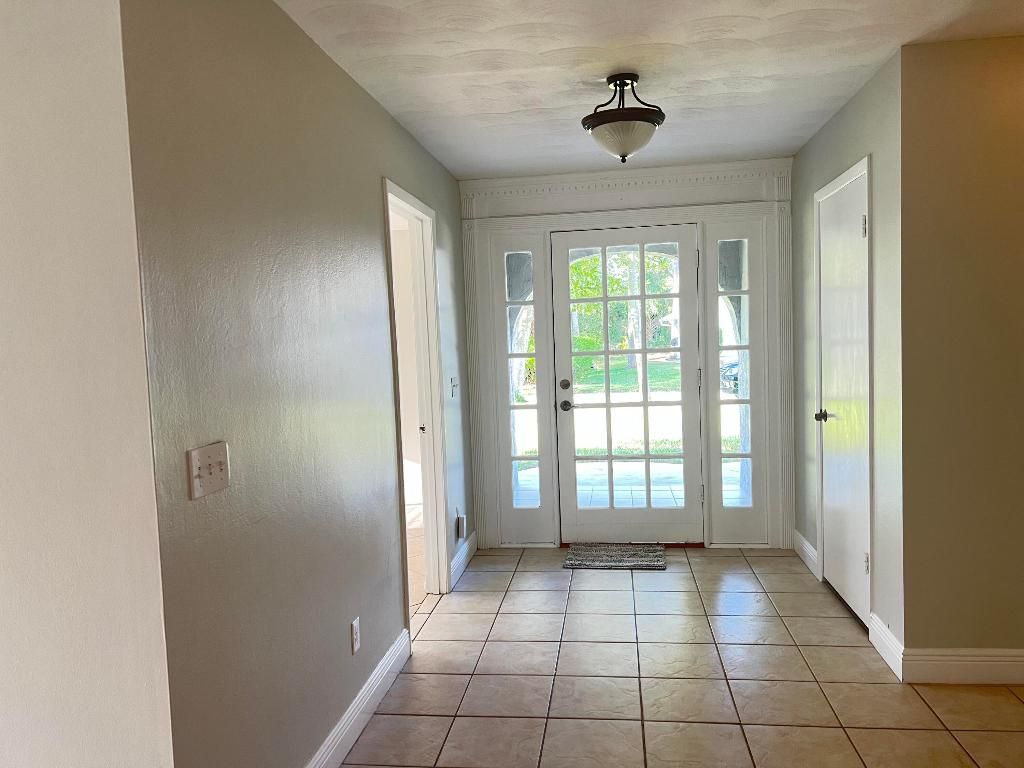 Photo of 540 SW Manor Drive, Stuart, FL 34994 (MLS # R11145129)