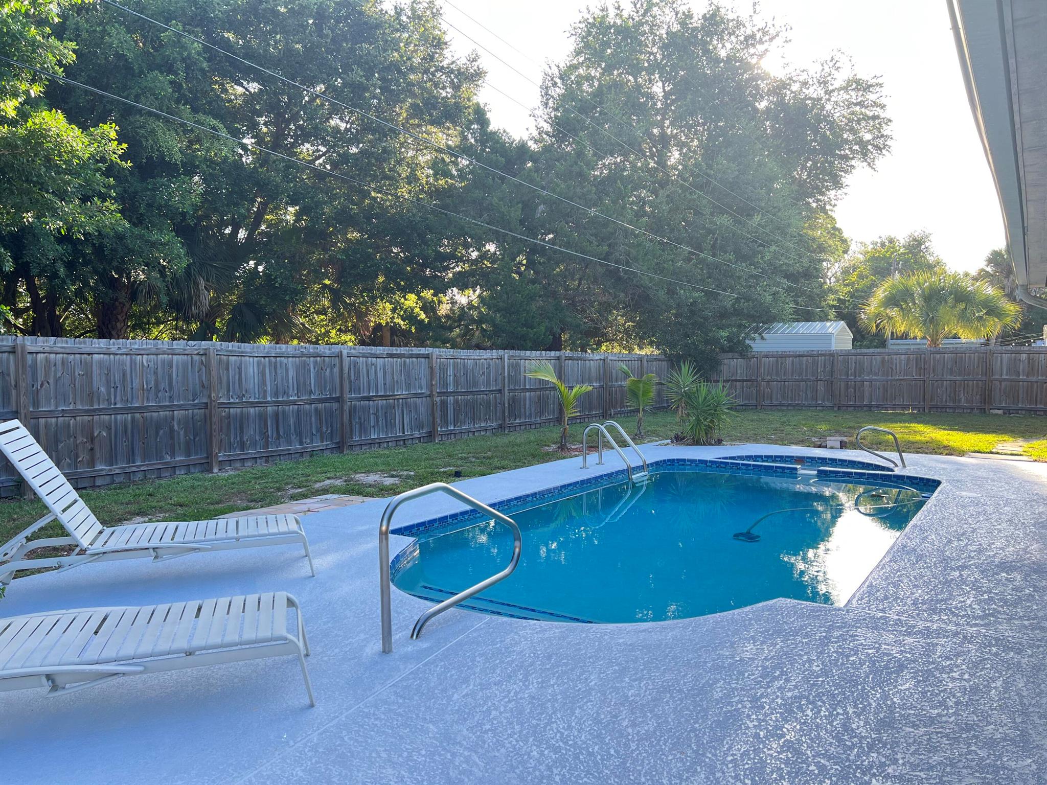 PINE MANOR SUBDIVISION - Residential Lease