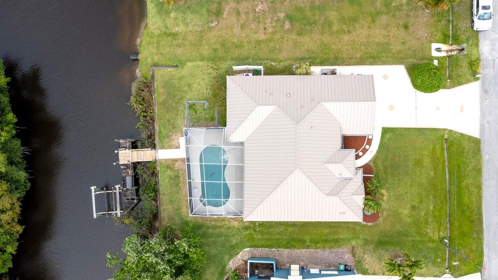 Photo of 852 SE Seahouse Drive, Port Saint Lucie, FL 34983 (MLS # R11079008)