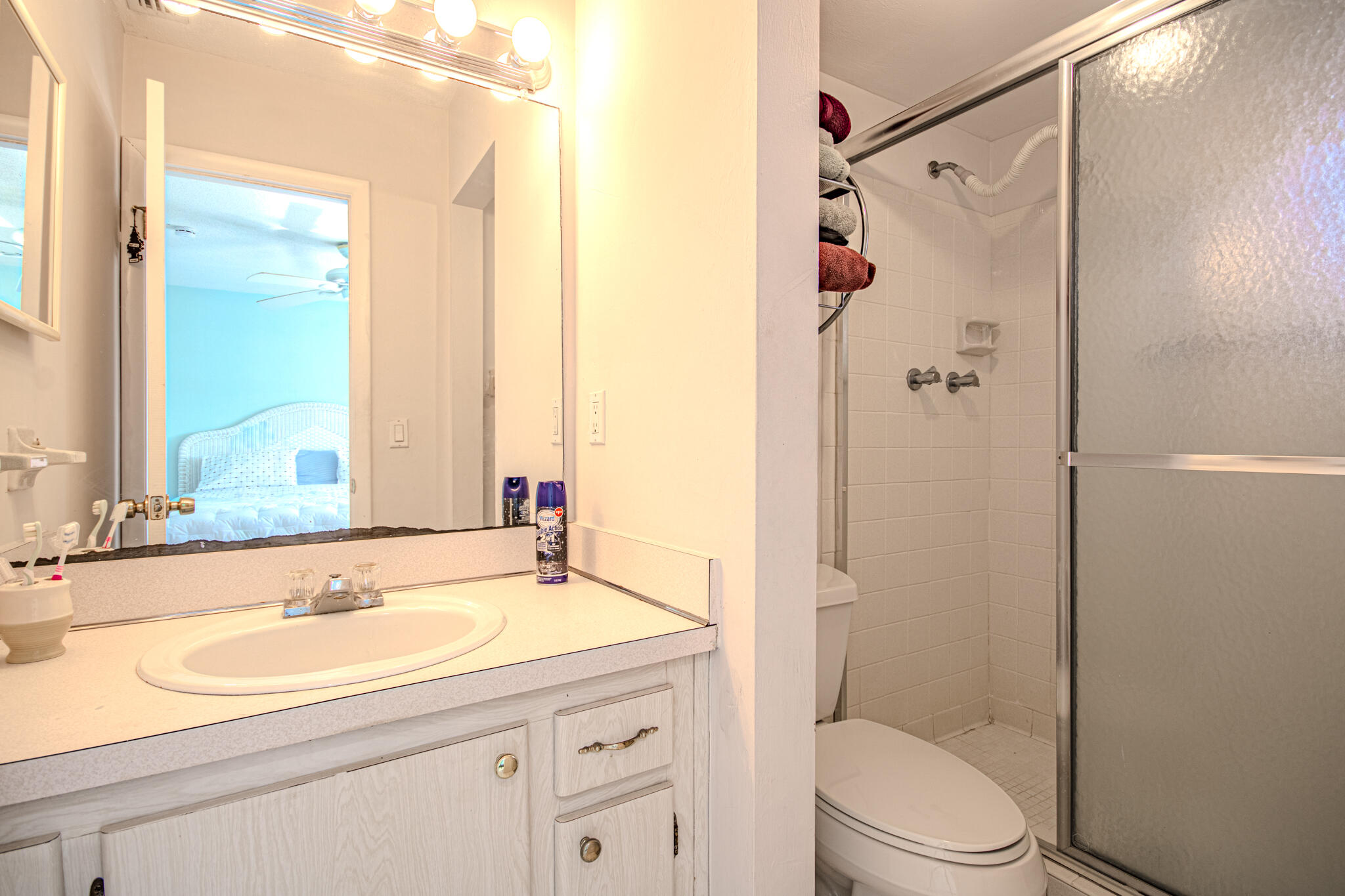 VILLAGE ROYALE CONDO 6 - Residential